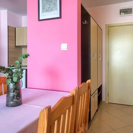 Apartmán Grand Kamelia Cozy 1-bedroom